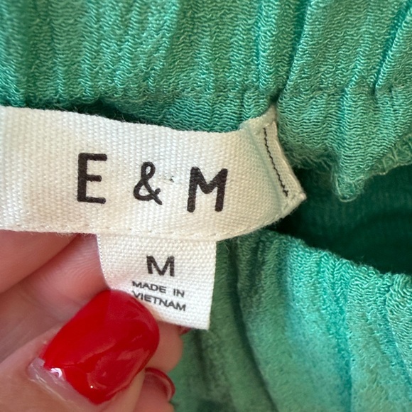 Green Ruffled Tank Top - Picture 3 of 3